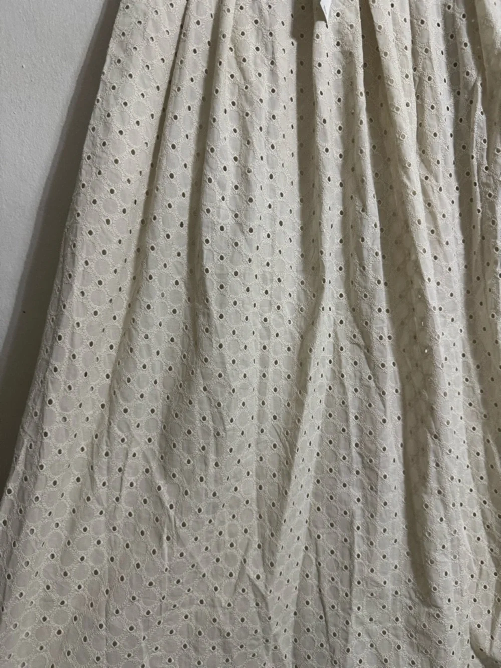 BANANA REPUBLIC PLEATED EYELET MIDI SKIRT Size 6 NWT - Picture 3 of 5